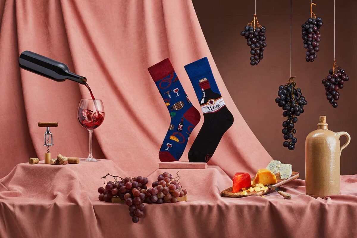 MANY MORNINGS aikuisten ERIPARISUKAT, Cabernet Sockvignon