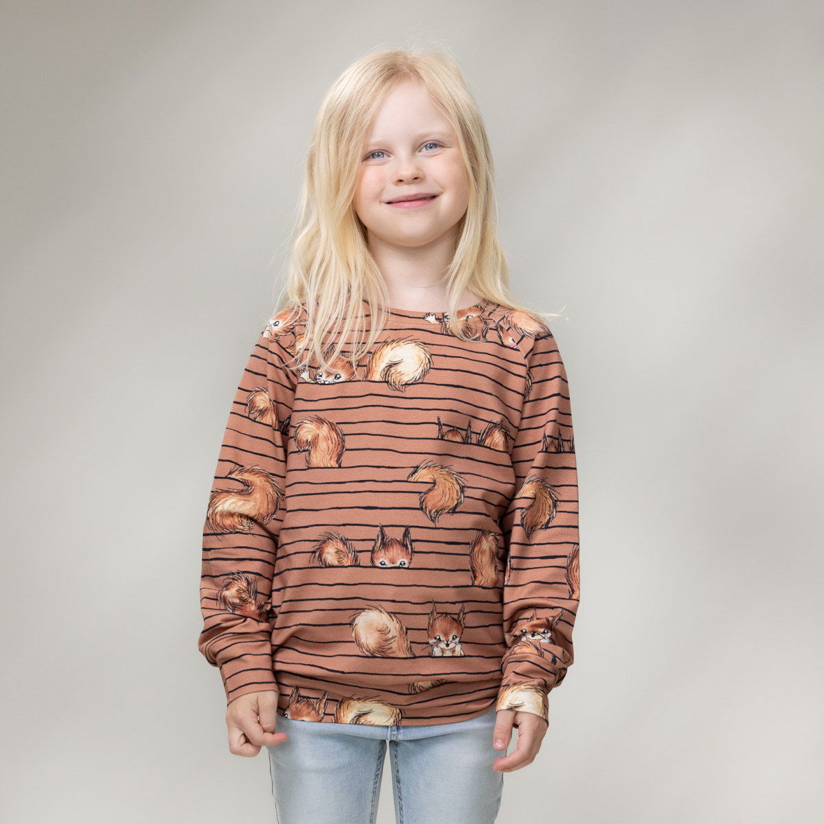 VERSONPUOTI COLLEGEpaita raglan ORAVAJEMMA